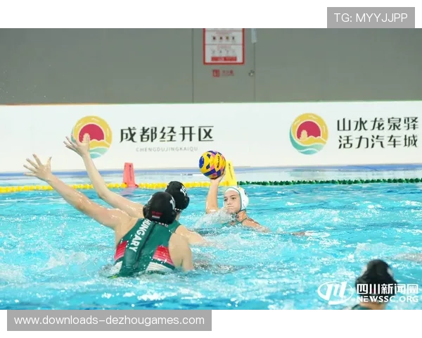 跳水世界杯总决赛志愿者展现双语风采服务获广泛好评 跳水世界杯总决赛志愿者展现双语风采服务获广泛好评