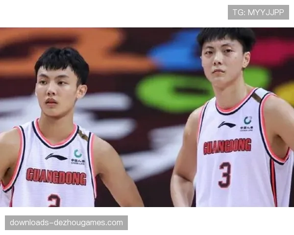 广东华南虎加时不敌新疆伊力特，双方合计命中43记三分球